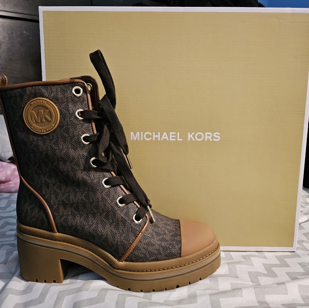 MK boots